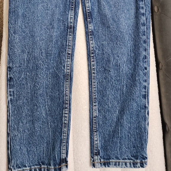 Zara jeans available 31 waist - Picture 3 of 4